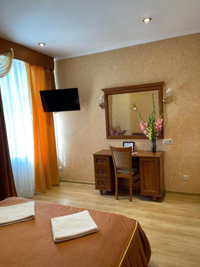 Gusarskiy Hotel&Apartment Kiev Dış mekan fotoğraf