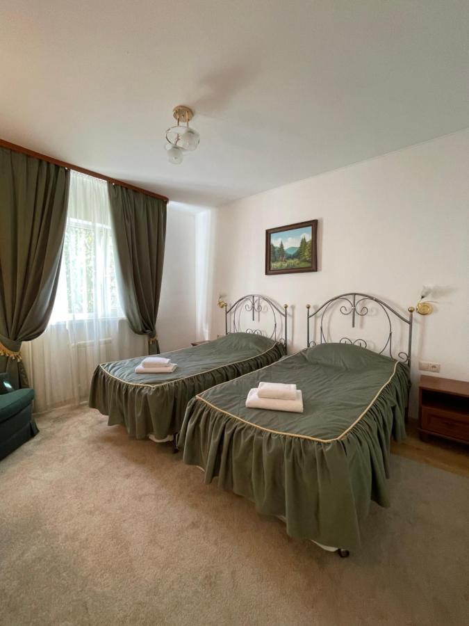 Gusarskiy Hotel&Apartment Kiev Dış mekan fotoğraf