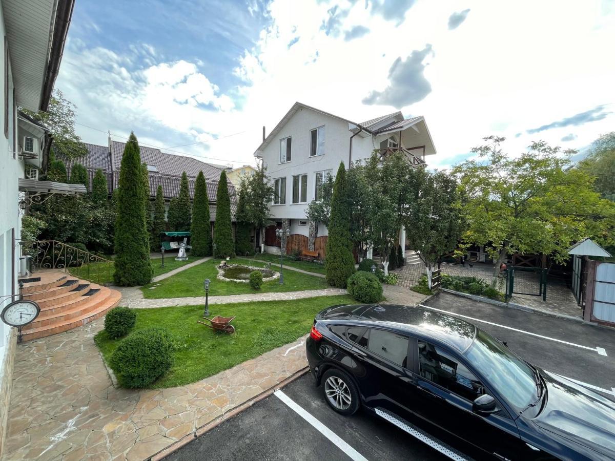 Gusarskiy Hotel&Apartment Kiev Dış mekan fotoğraf