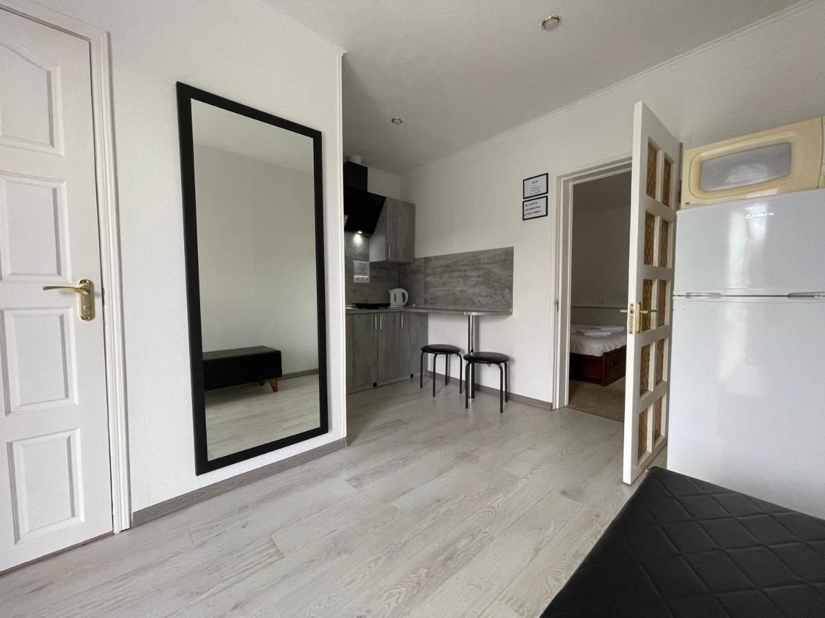 Gusarskiy Hotel&Apartment Kiev Dış mekan fotoğraf