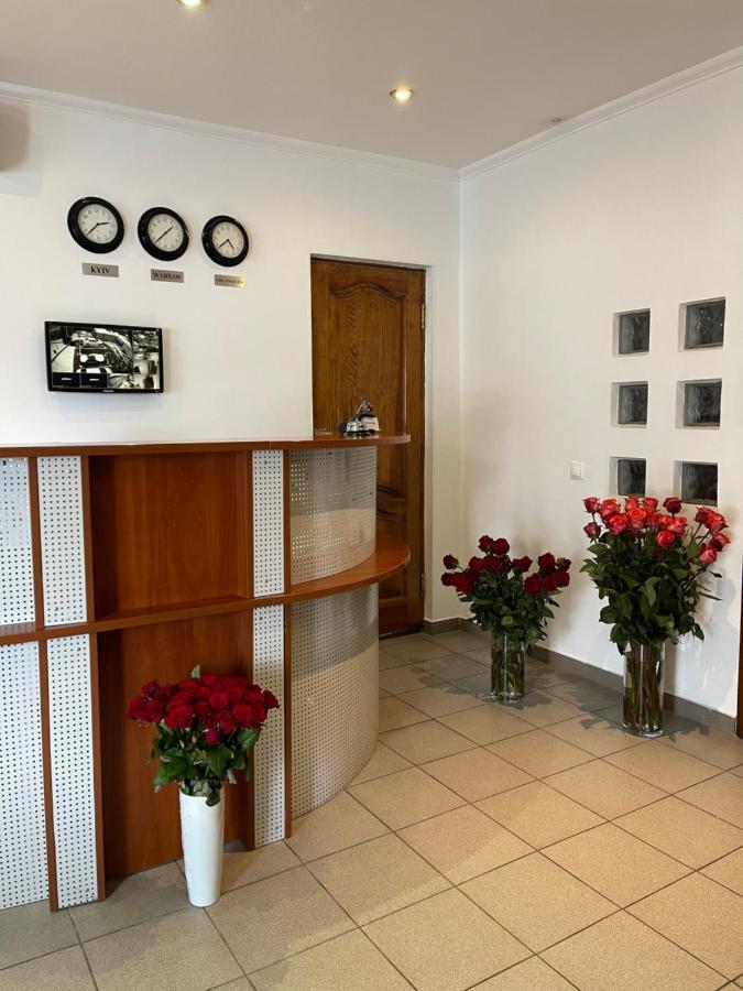 Gusarskiy Hotel&Apartment Kiev Dış mekan fotoğraf