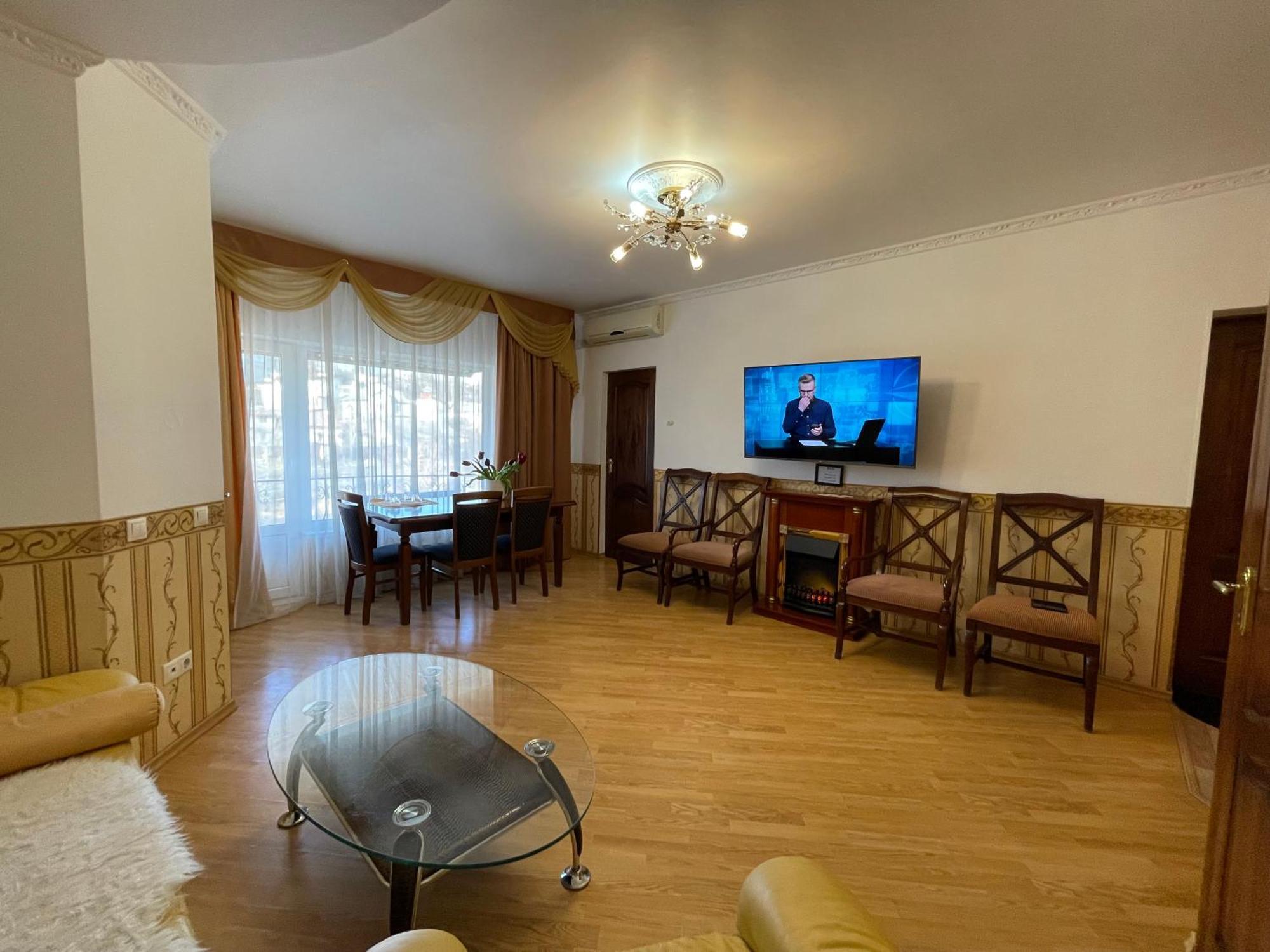 Gusarskiy Hotel&Apartment Kiev Dış mekan fotoğraf